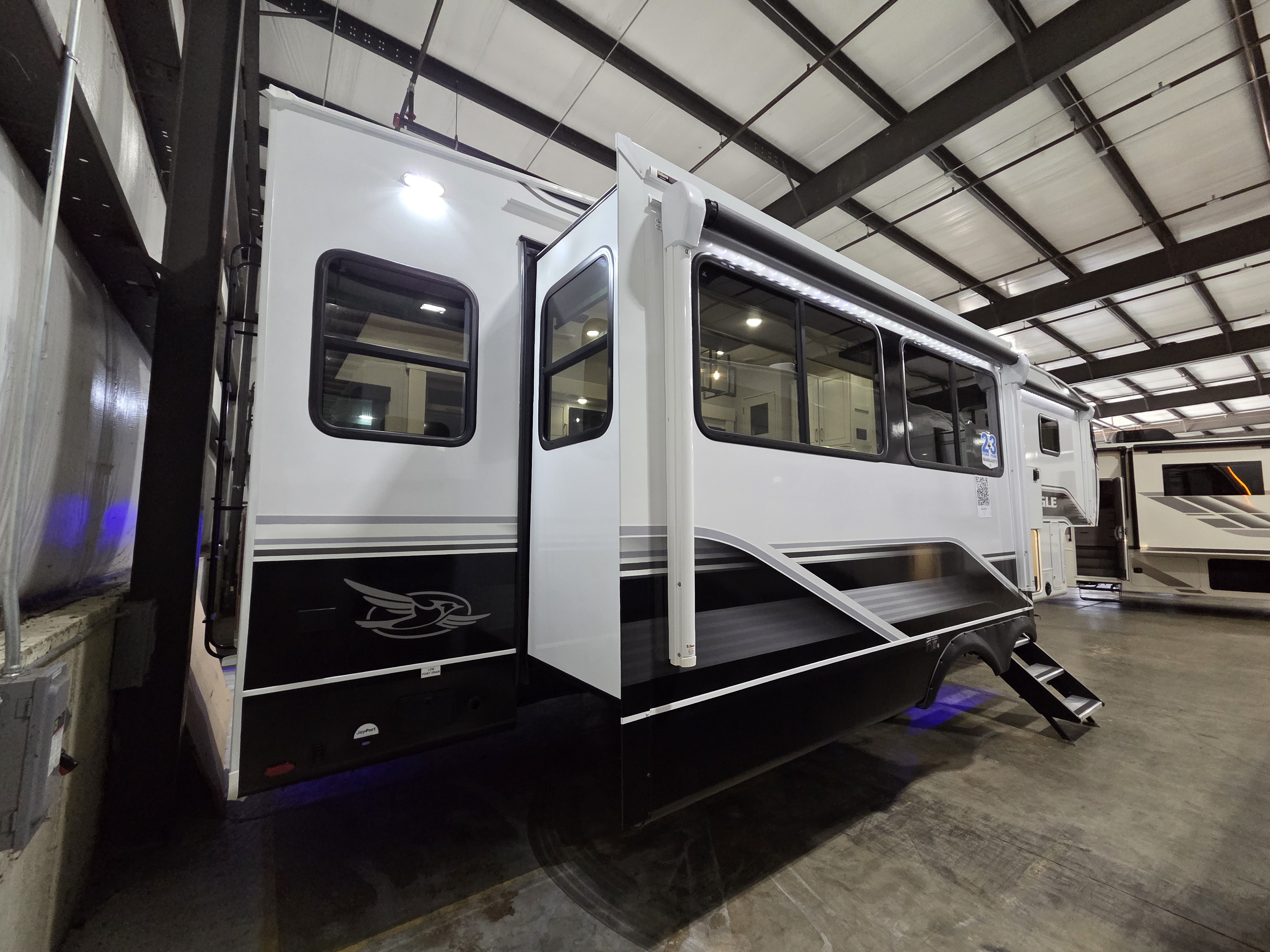 2026 Jayco Eagle 321RSTS - Image 2