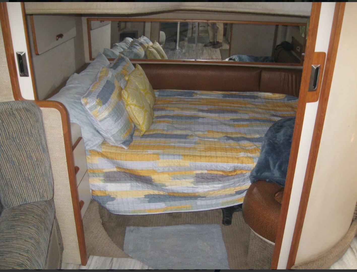 1993 Sea Ray 440 Sundancer - Image 15