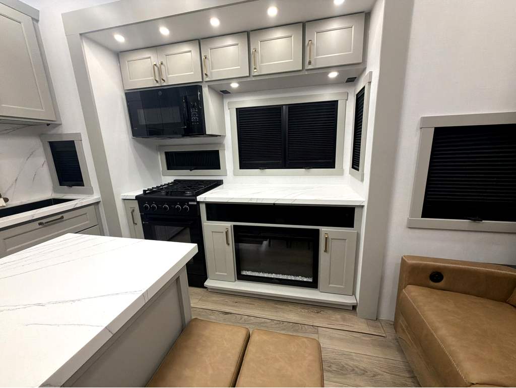 2026 BRINKLEY G 3520 - Image 15