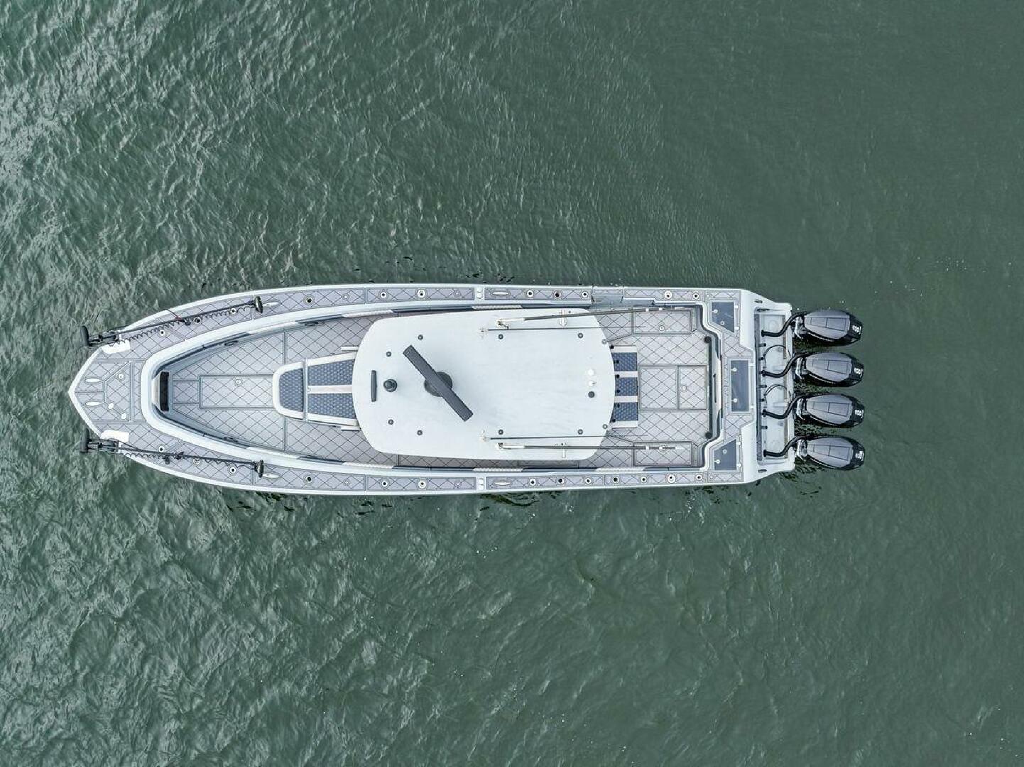 2020 Front Runner 39 CC - Image 9