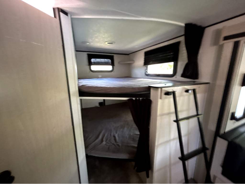 2022 COACHMAN APEX 290BHS - Image 15