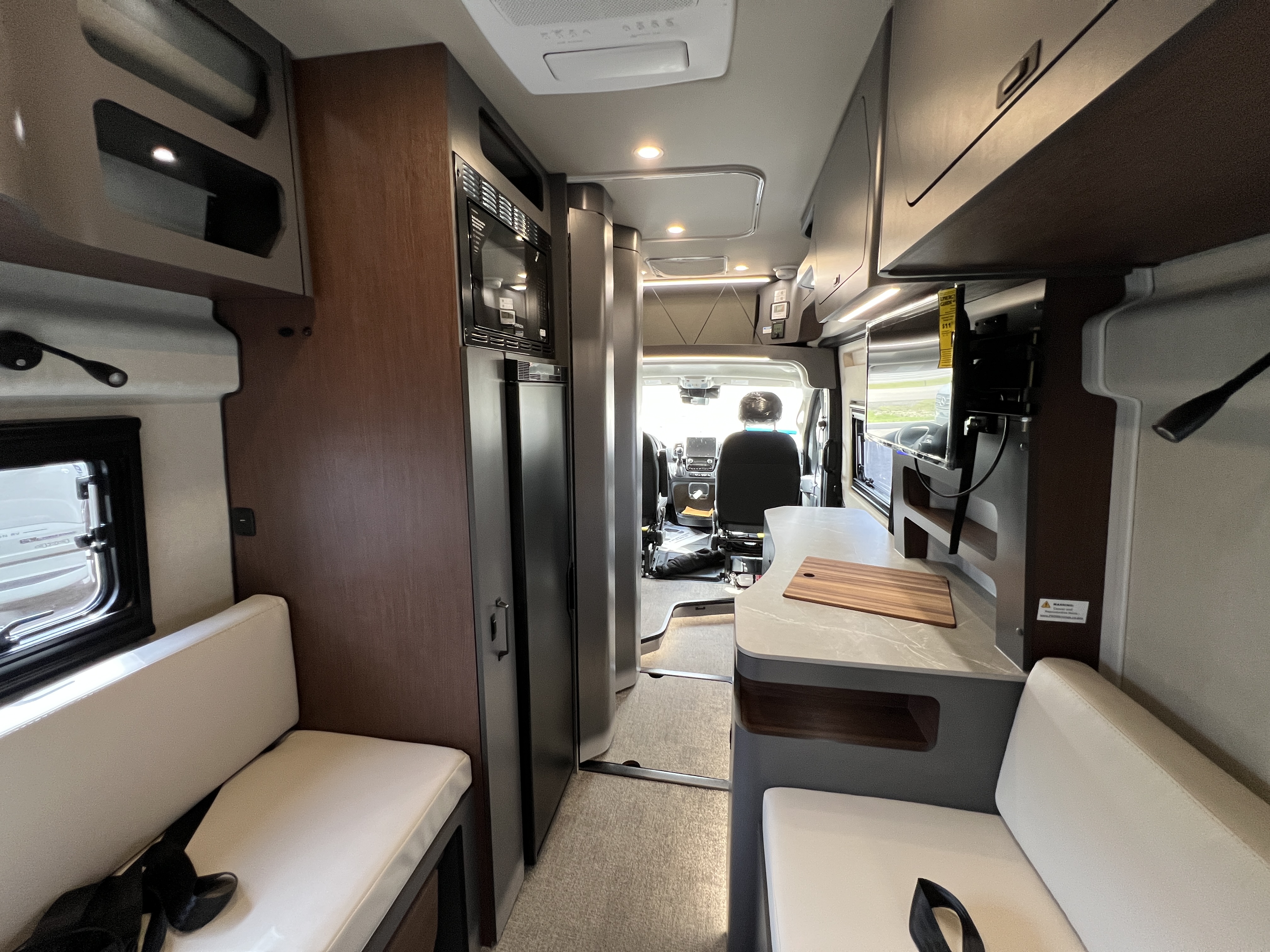 2027 Grand Design Lineage Series VP2 LVP2 - Image 4