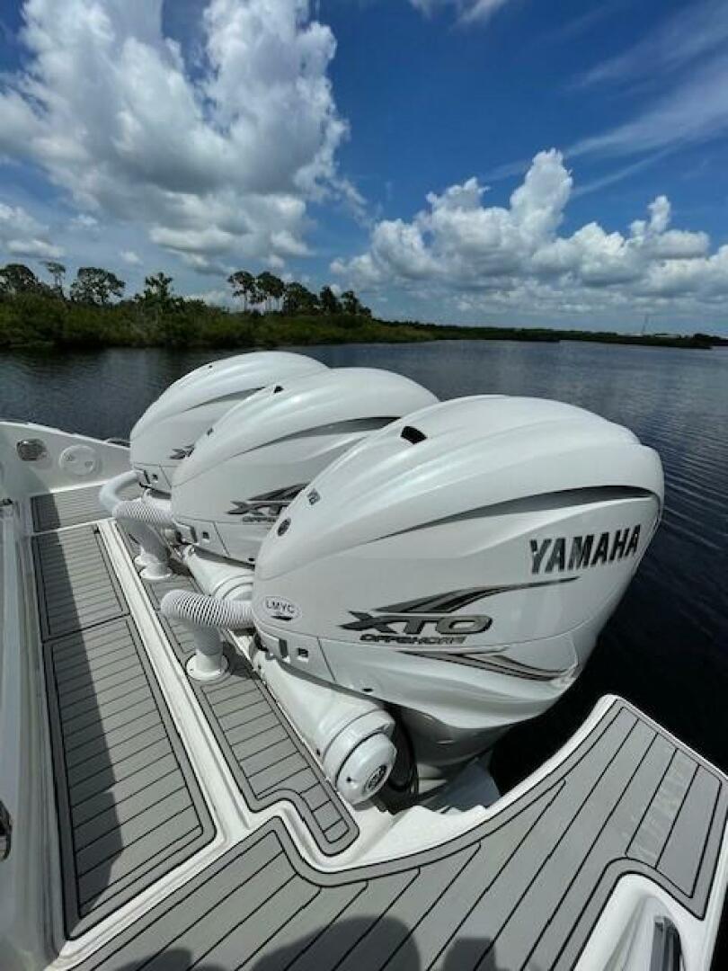 2023 Pursuit 378 Sport - Image 10