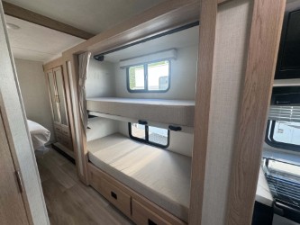 2027 THOR MOTOR COACH MAGNITUDE GA31 - Image 20