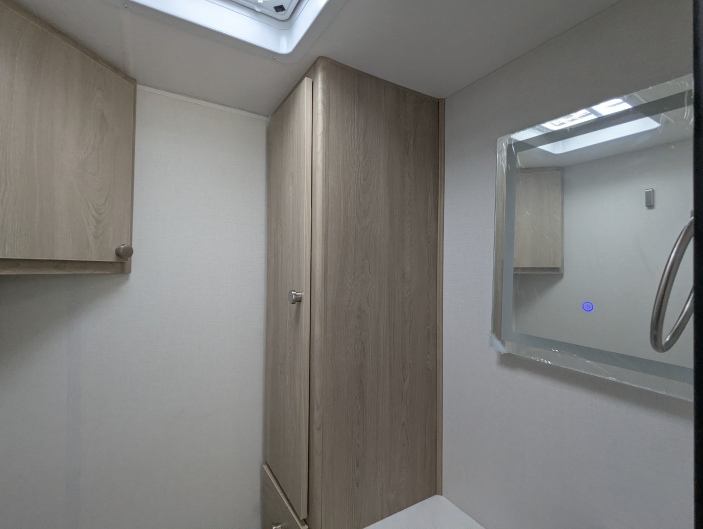 2027 Coachmen Entourage 330DS - Image 36