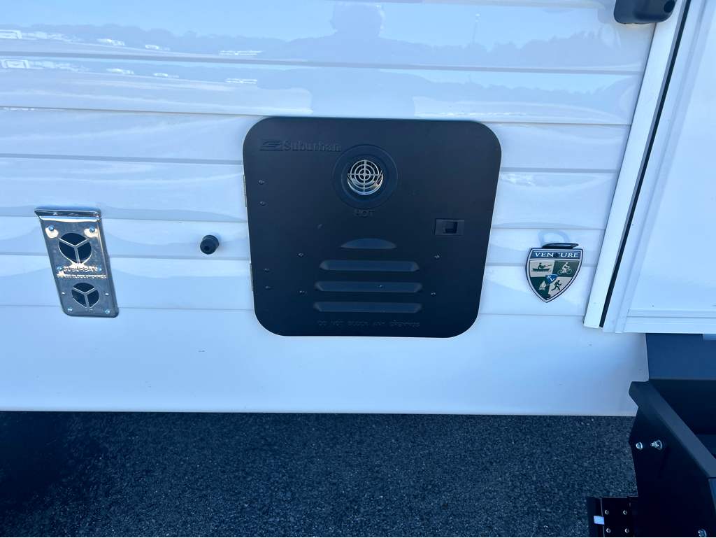 2027 VENTURE RV SIENNA 281VQB - Image 8