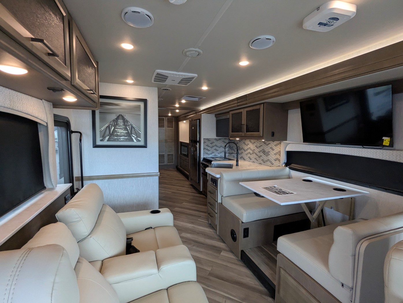 2026 Fleetwood Fortis 32RW - Image 12