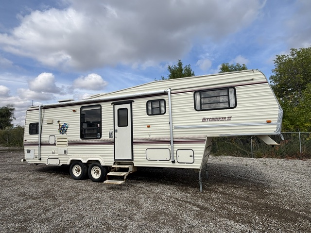 1993 NU-WA HITCHIKER  II 32RKUG - Image 1