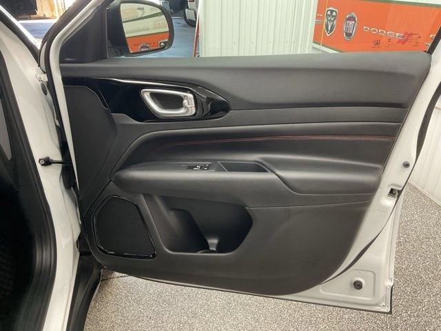 2025 Jeep Compass Trailhawk 4x4 - Image 26