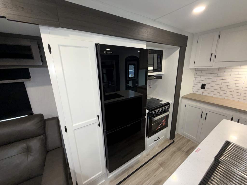 2026 VENTURE RV SPORTTREK 343VIK - Image 15