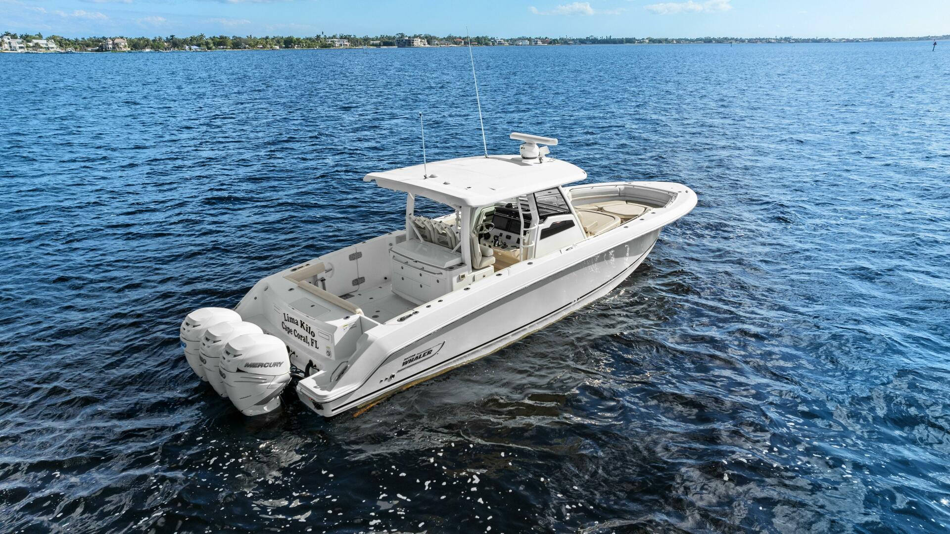 2019 Boston Whaler 380 Outrage - Image 35