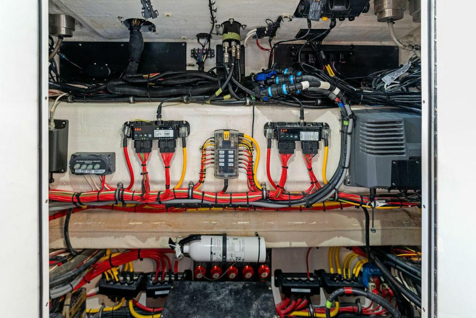 2020 Front Runner 39 CC - Image 33