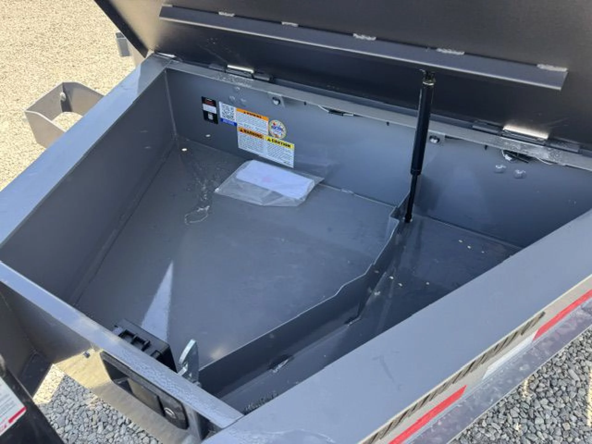 2027 DIAMOND C TRAILERS DIAMOND C HXD 210 L24X102 - Image 8