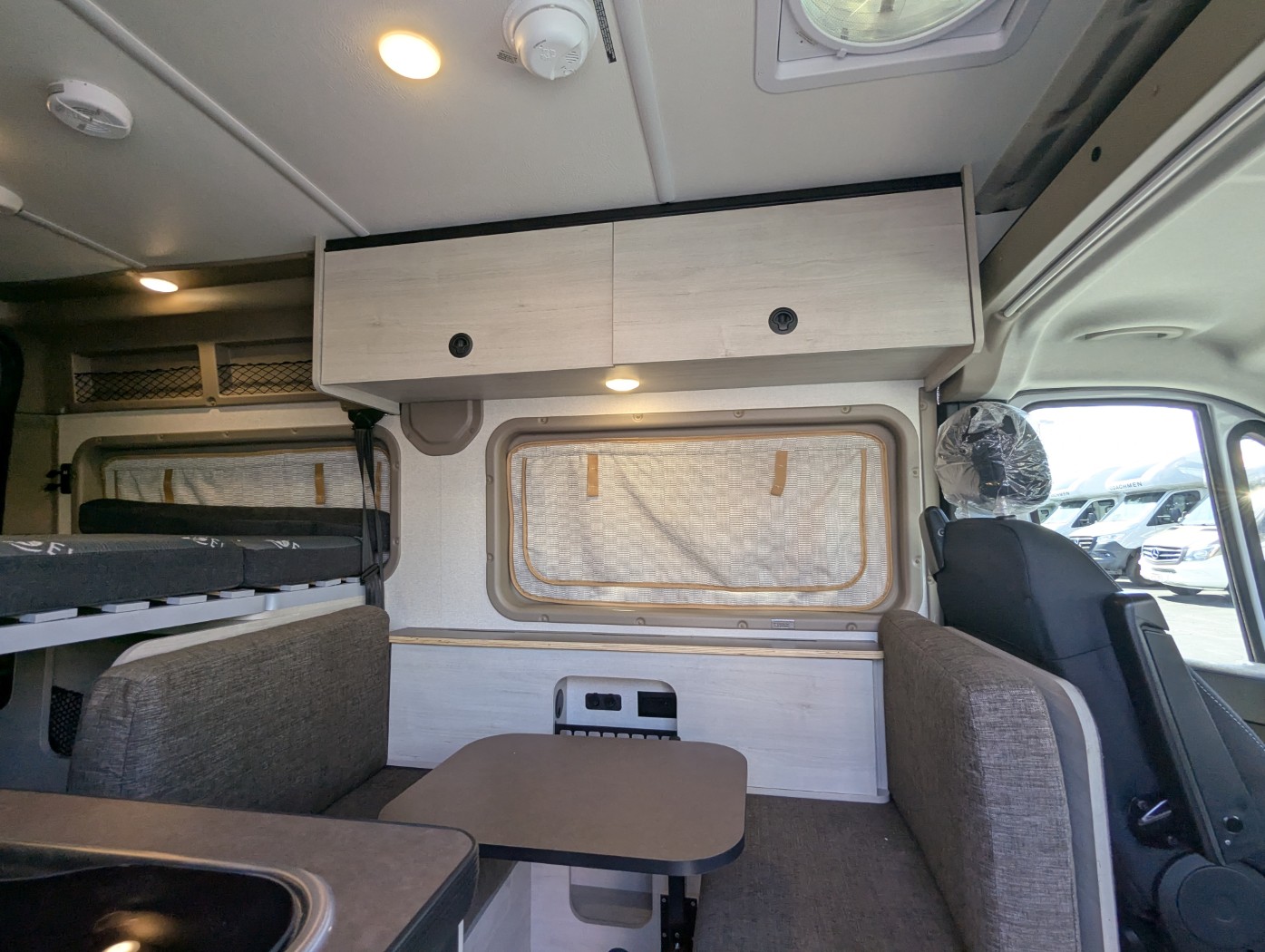 2026 Winnebago Solis Pocket 36A - Image 9