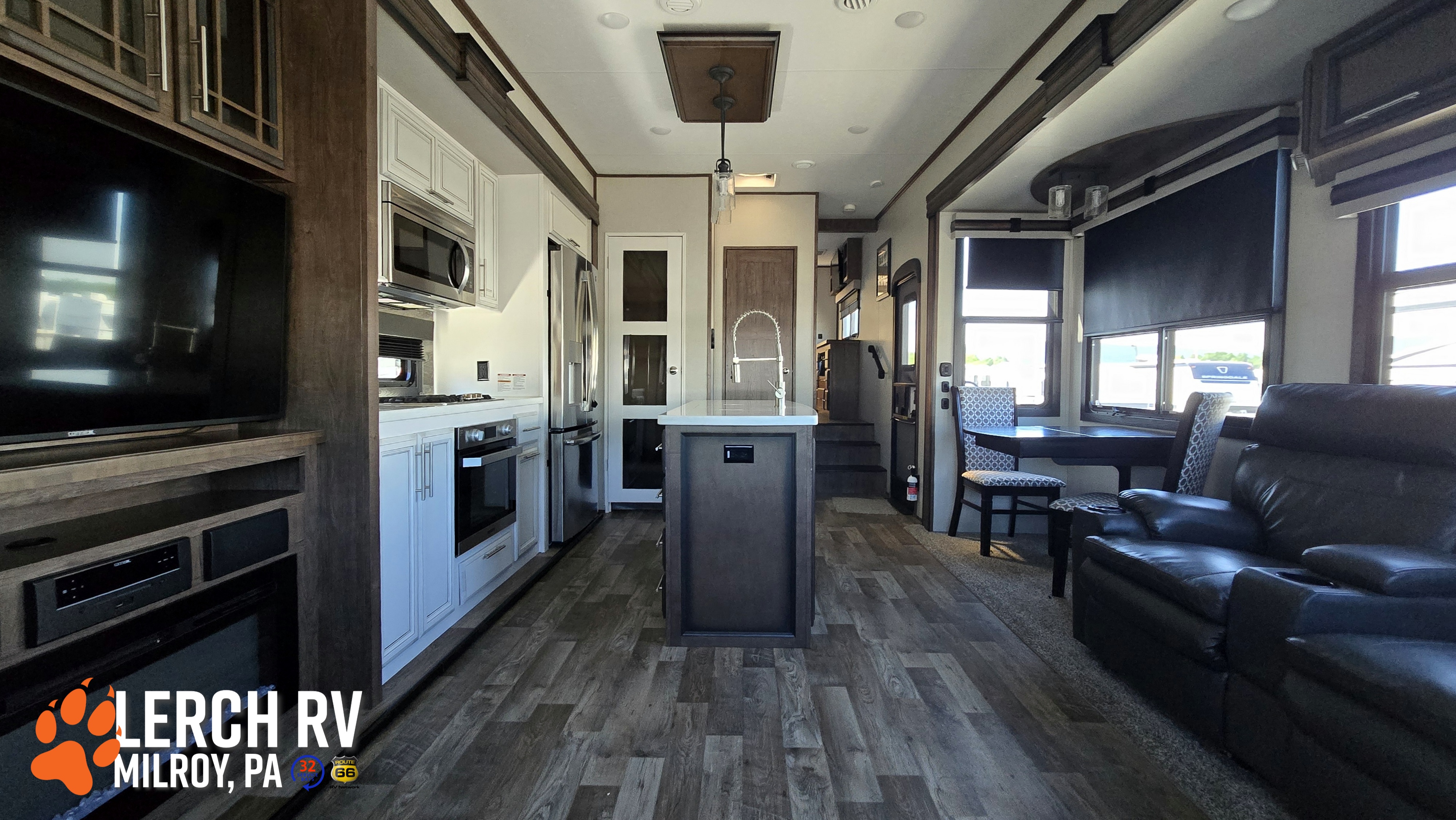 2021 KZ RV Durango Gold G366FBT - Image 17