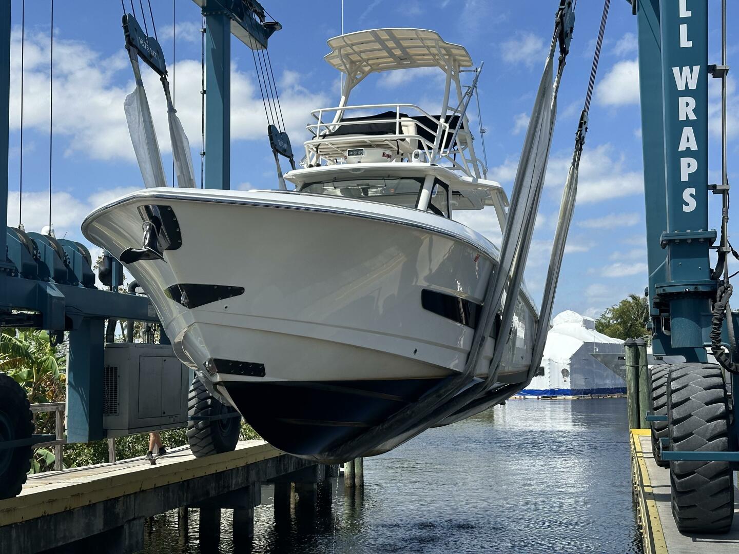 2016 Boston Whaler - Image 131