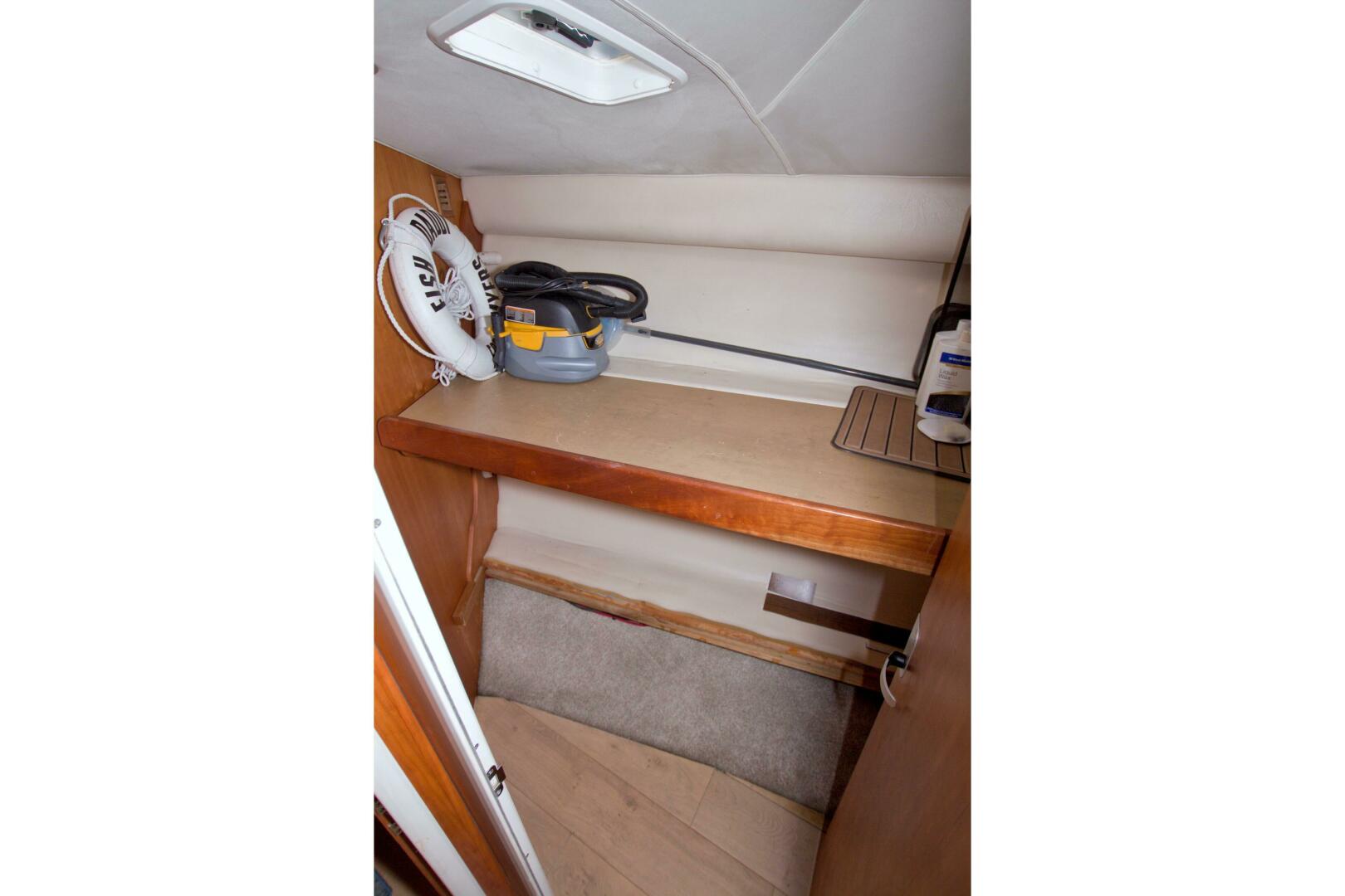 1998 Luhrs 36 Convertible - Image 39