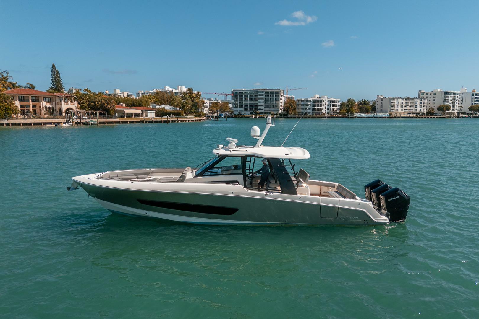 2023 Boston Whaler 420 Outrage - Image 33