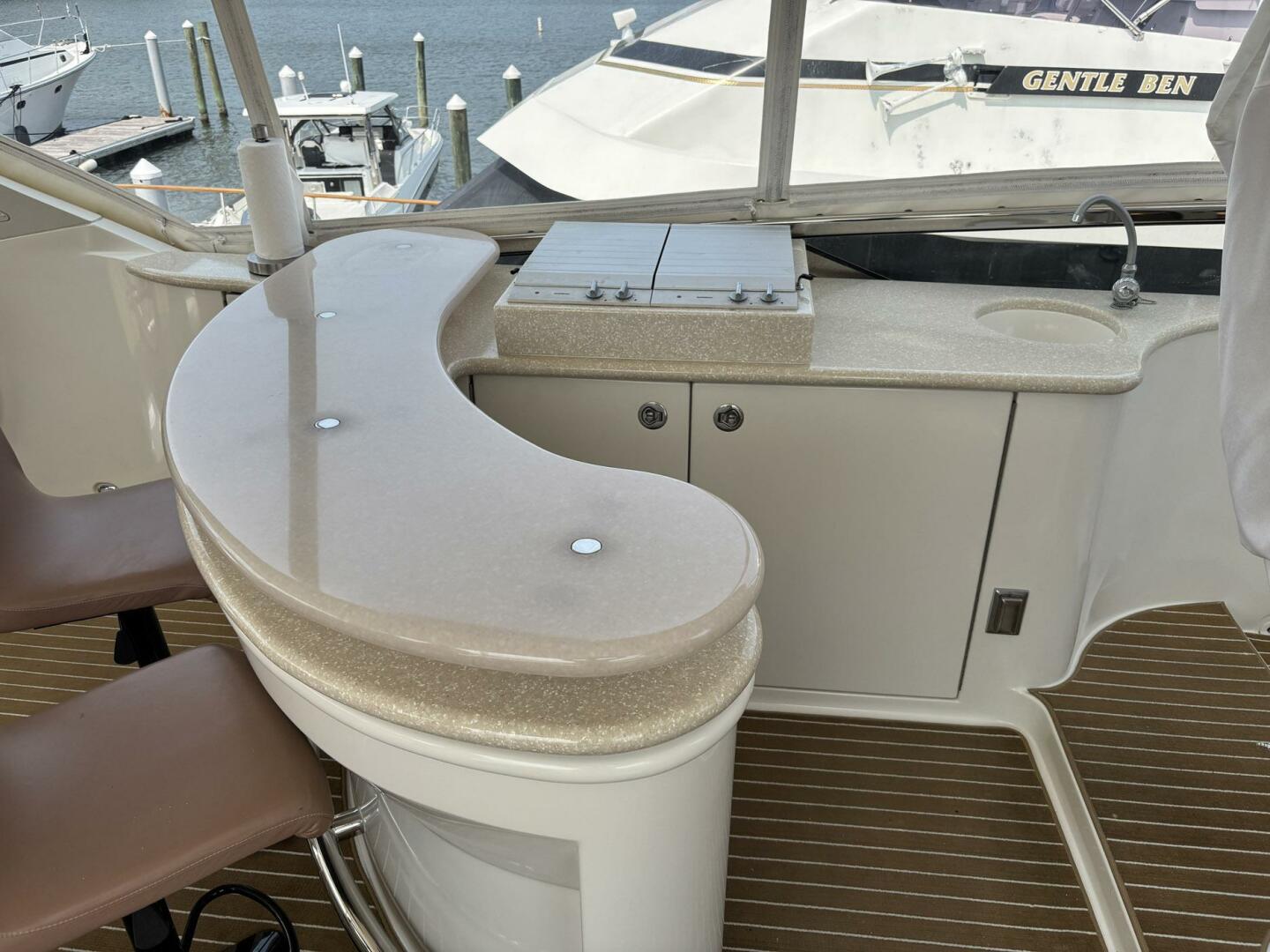 2006 Marquis 65 - Image 48