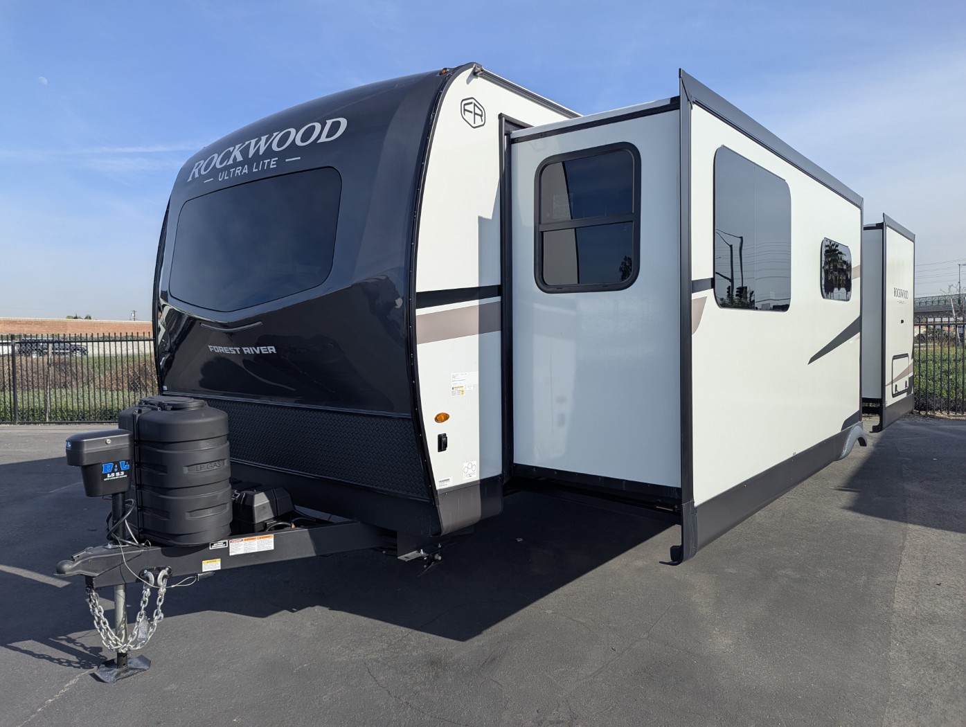 2026 Forest River Rockwood Ultra Lite 2608BS - Image 3