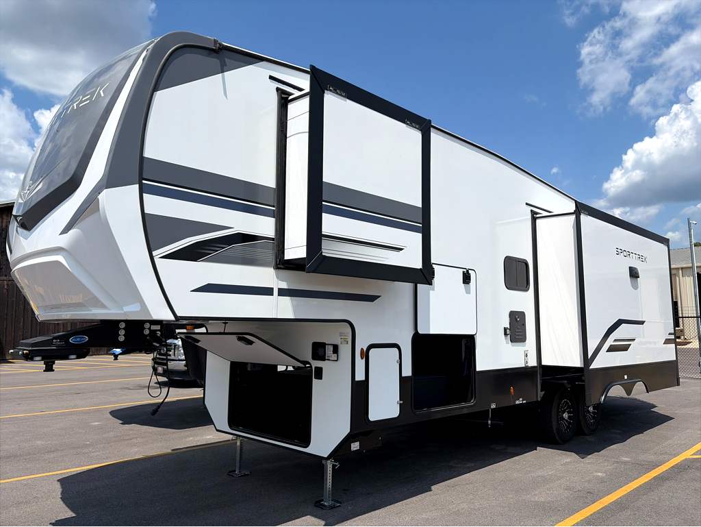 2027 VENTURE RV SPORTTREK 303VIK - Image 4