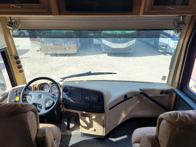 2015 Newmar Ventana LE 3849 - Image 5