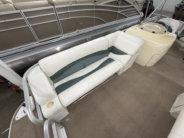 2003 LOWE SUNCRUISER TRINDAD 222 - Image 10