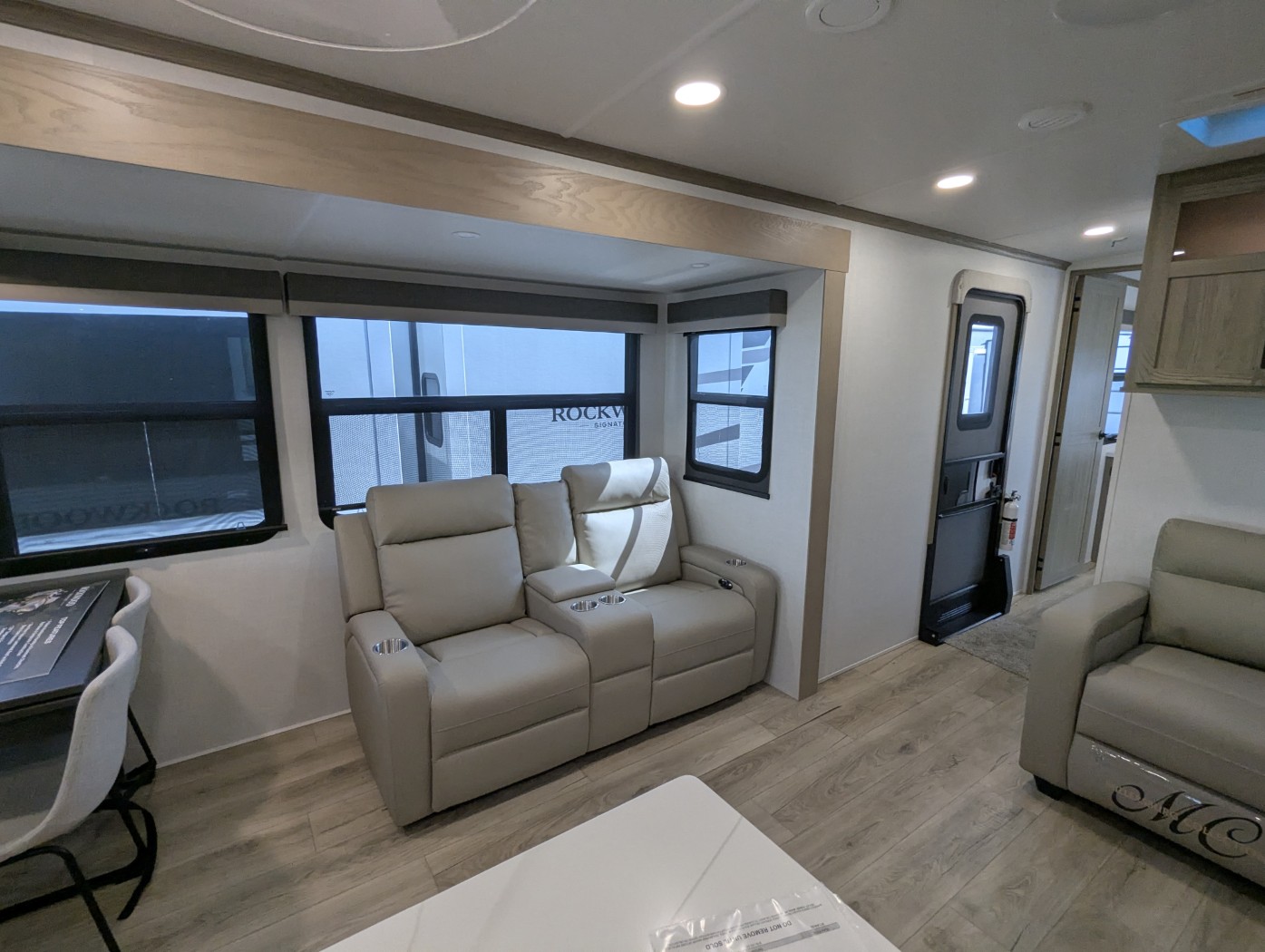 2026 Forest River Rockwood Signature 8339FK - Image 19