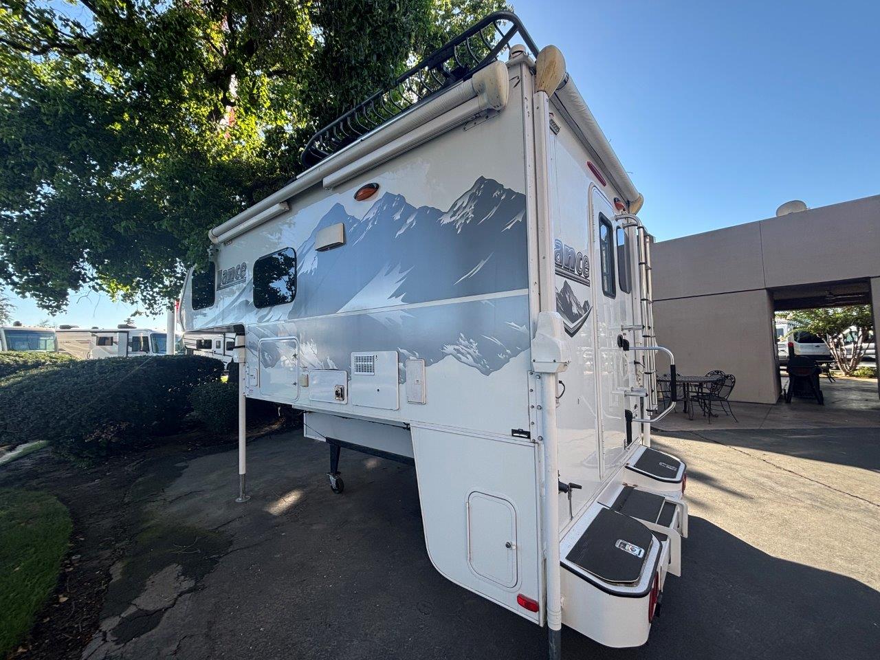 2019 Lance TC Long Bed 995 - Image 3