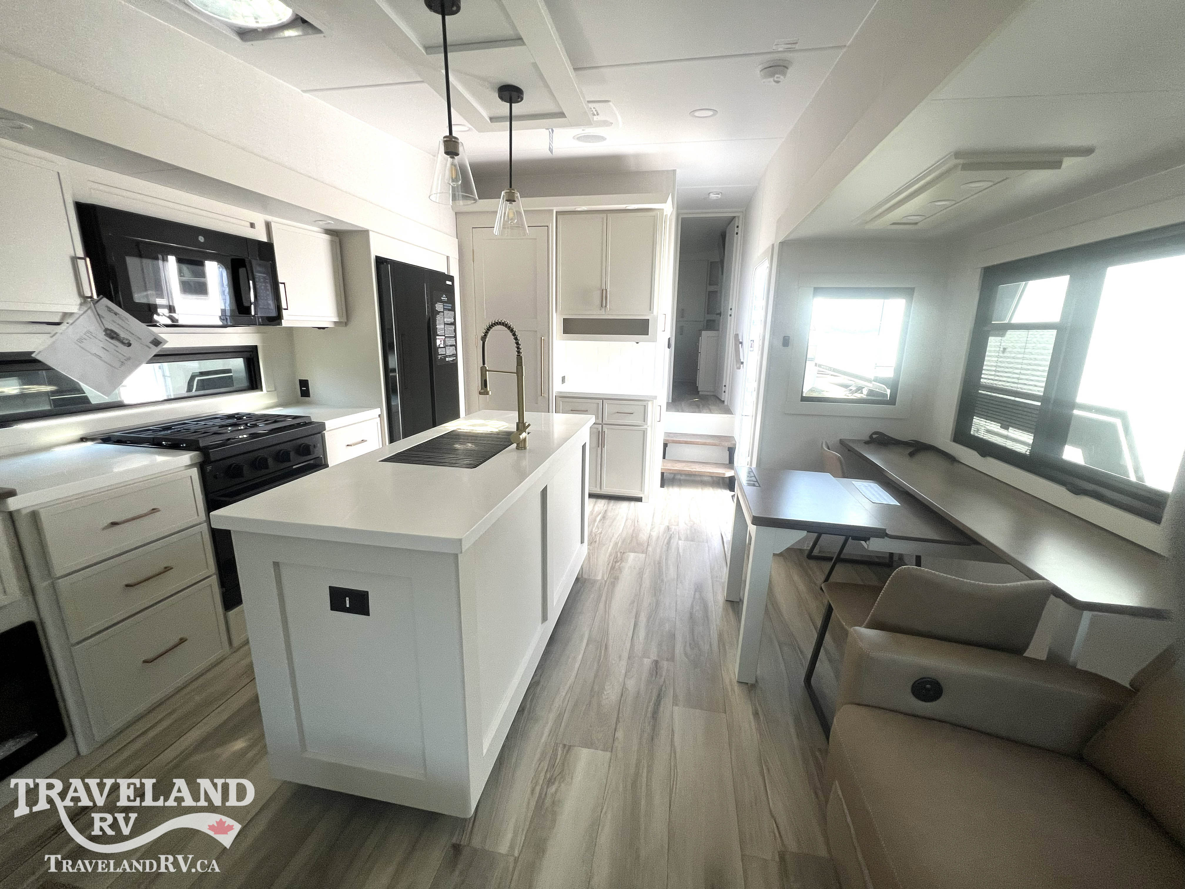2027 Brinkley RV Model Z 3100 - Image 4