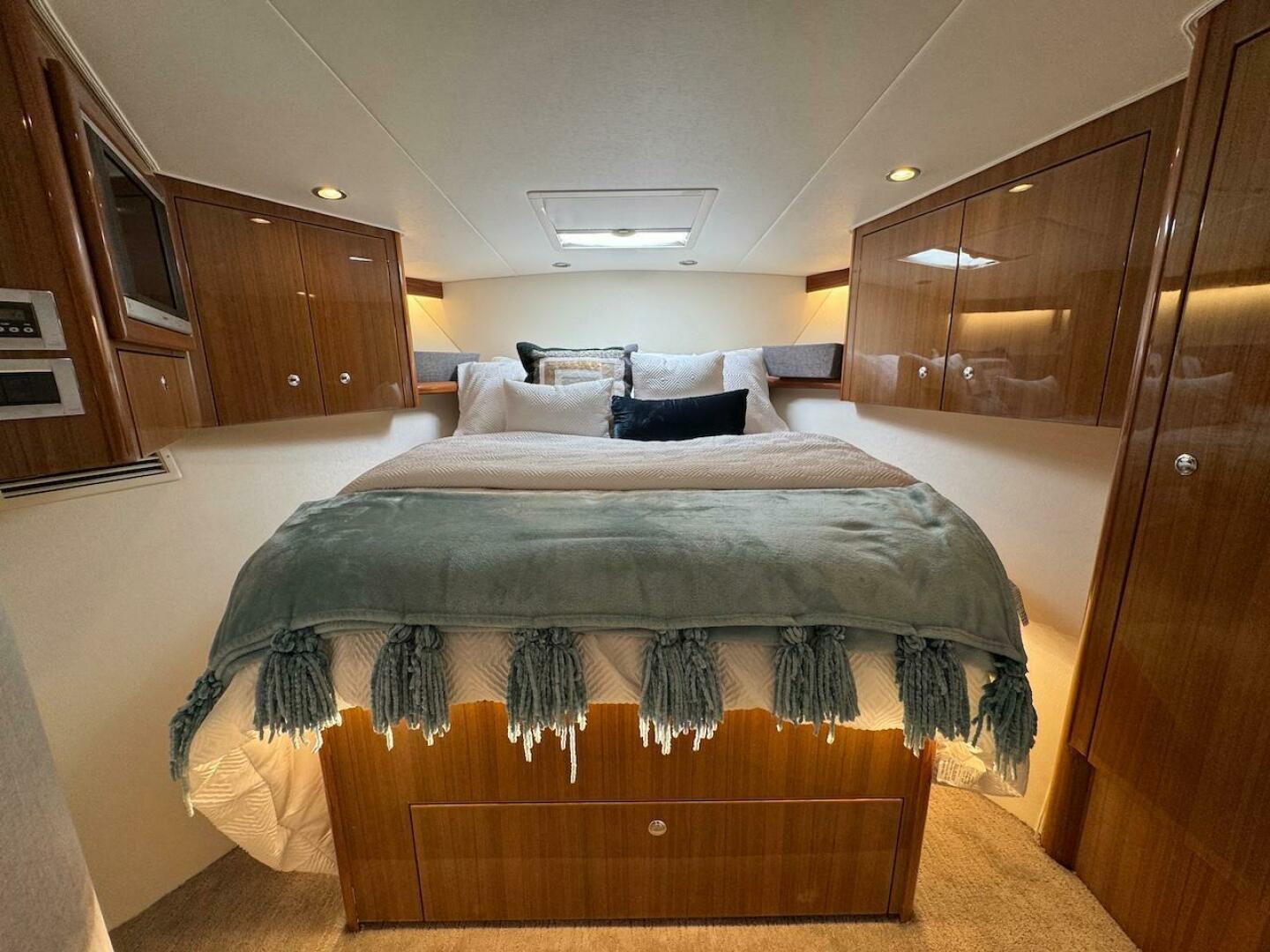 2007 VIKING 52 Convertible Base - Image 20