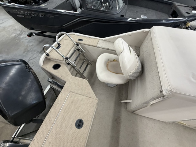 2002 CRESTLINER 2085 CFI - Image 15