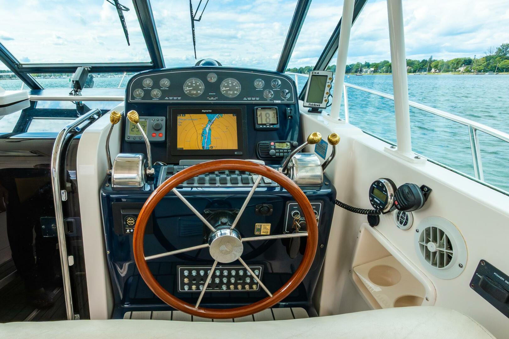 2002 Tiara Yachts 35 Open - Image 6