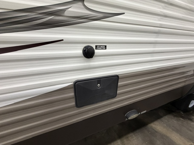 2015 Gulf Stream Innsbruck 25SBW - Image 6