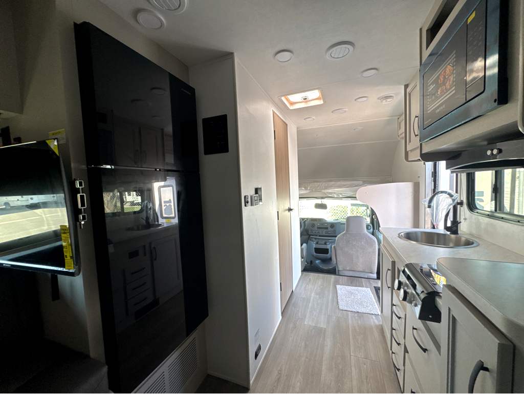2027 ENTEGRA COACH ODYSSEY 20LF - Image 15