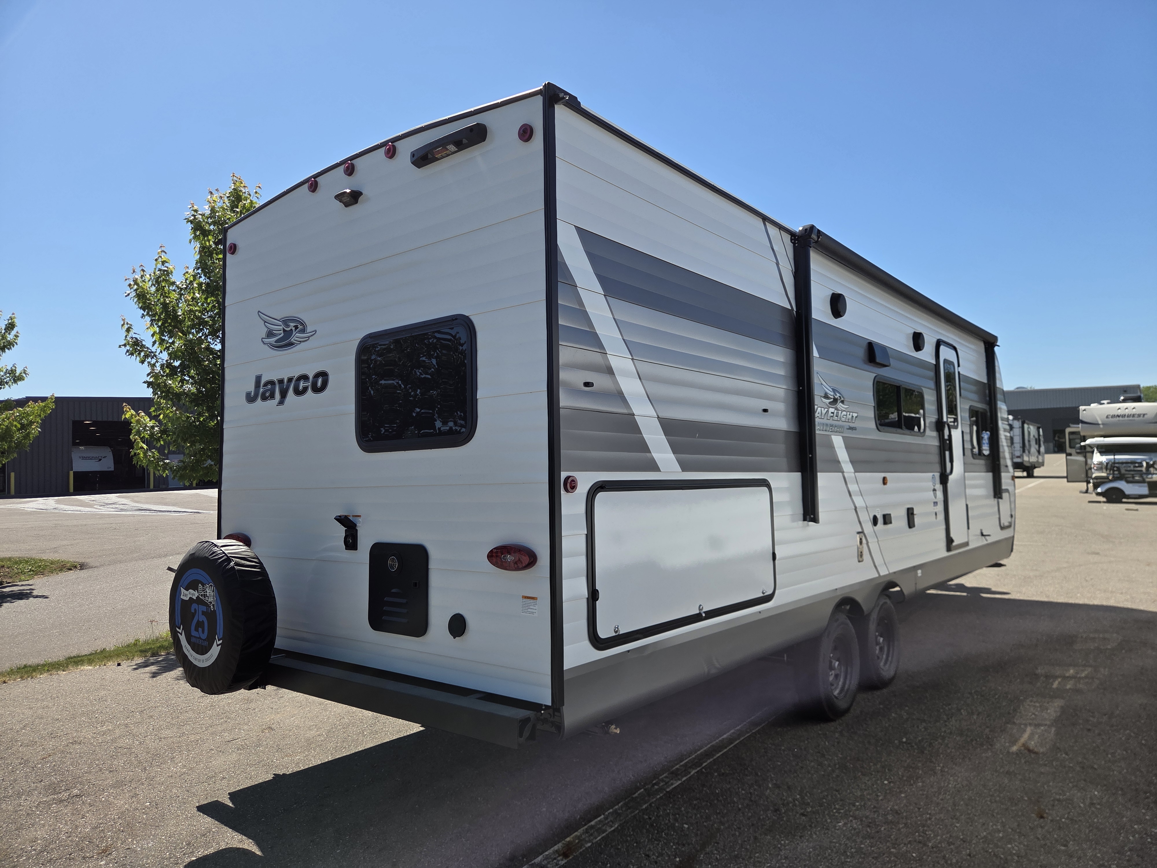2027 Jayco Jay Flight 261BHS - Image 3