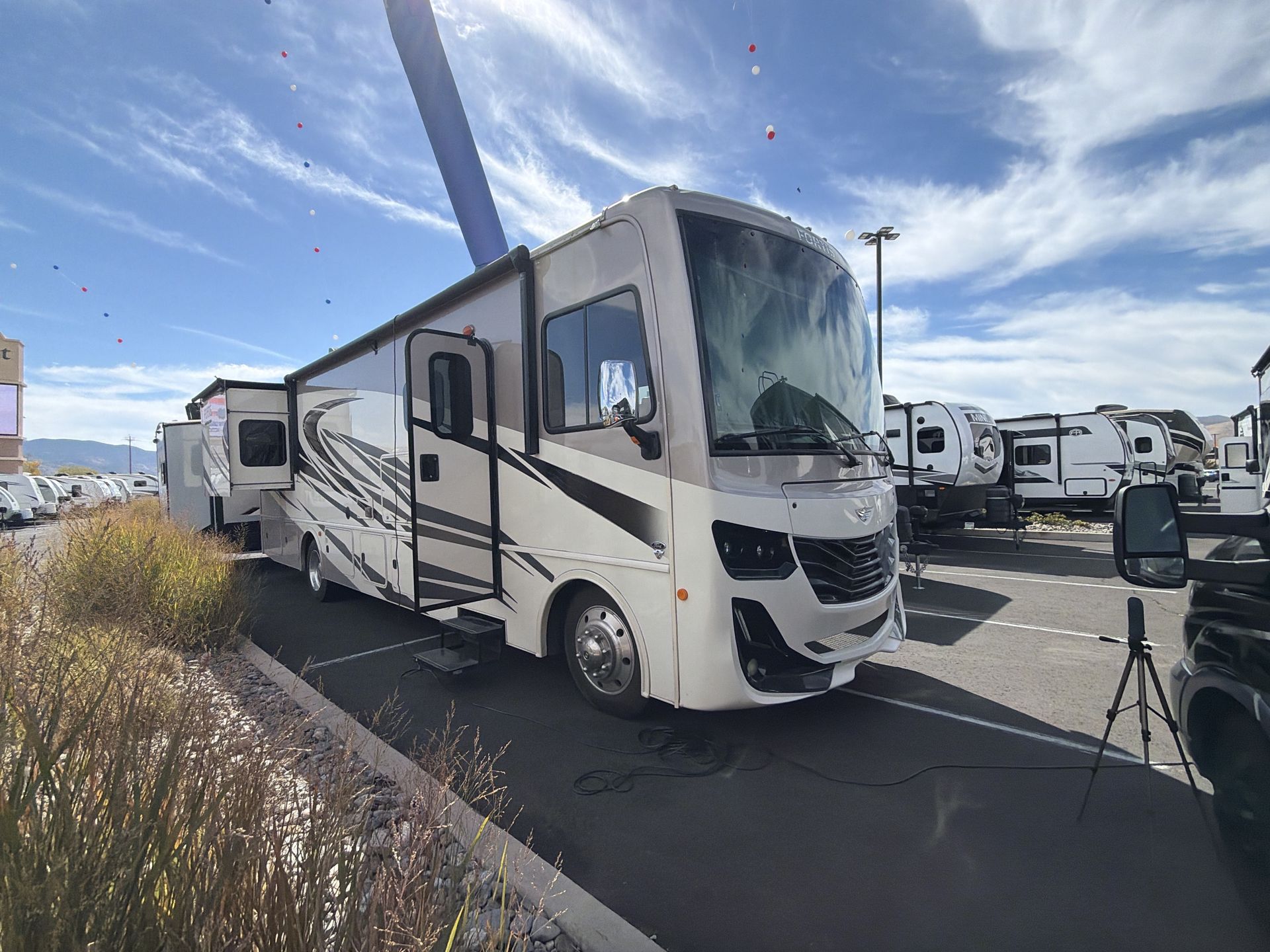 2022 Fleetwood Fortis 34MB - Image 2
