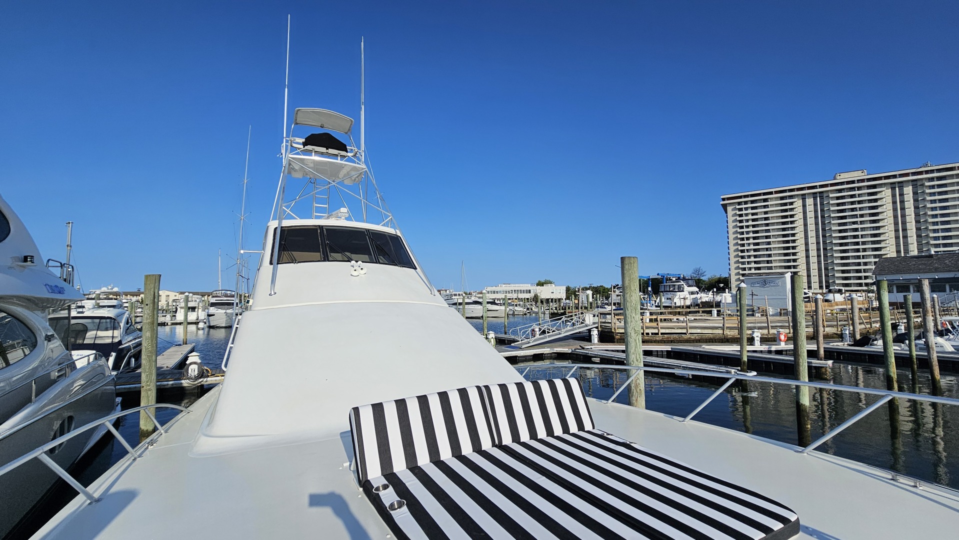 2000 Ocean Yachts 70 SUPER SPORT - Image 27