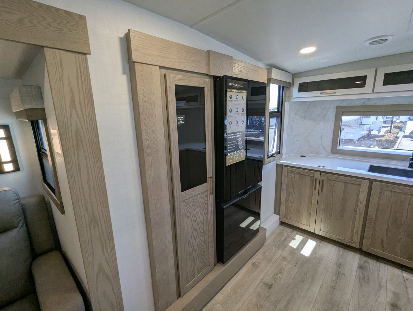 2027 Forest River Rockwood Signature 290SFK - Image 24