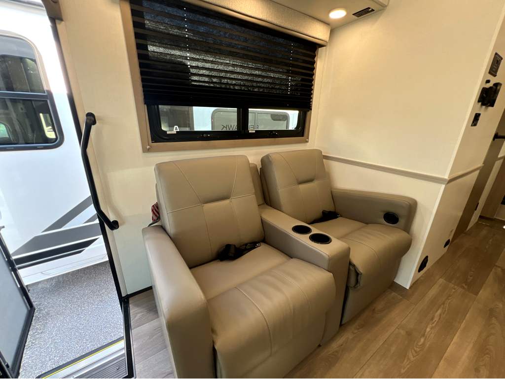 2027 JAYCO REDHAWK 27G - Image 8