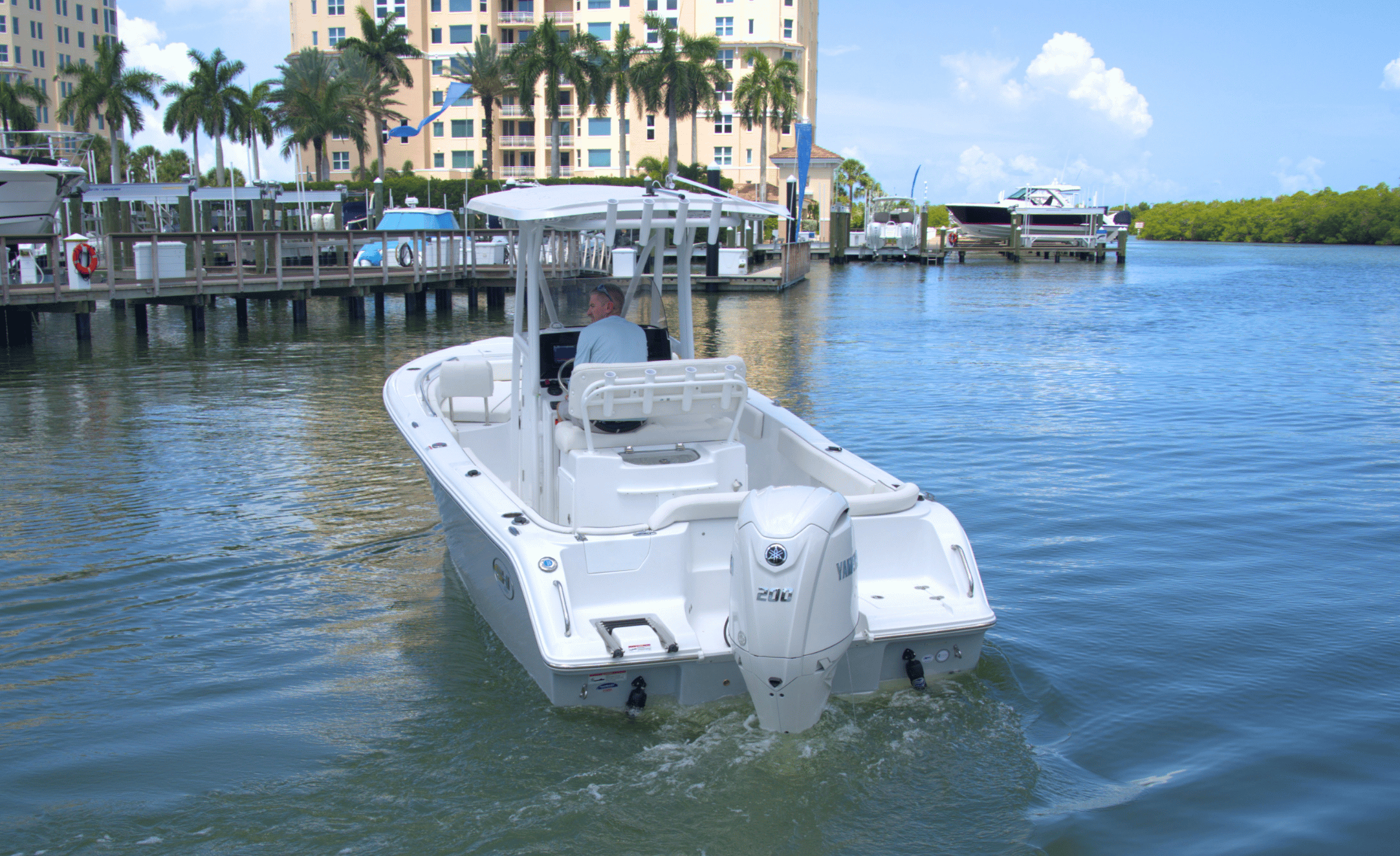 2027 SEA HUNT ULTRA 229 - Image 4