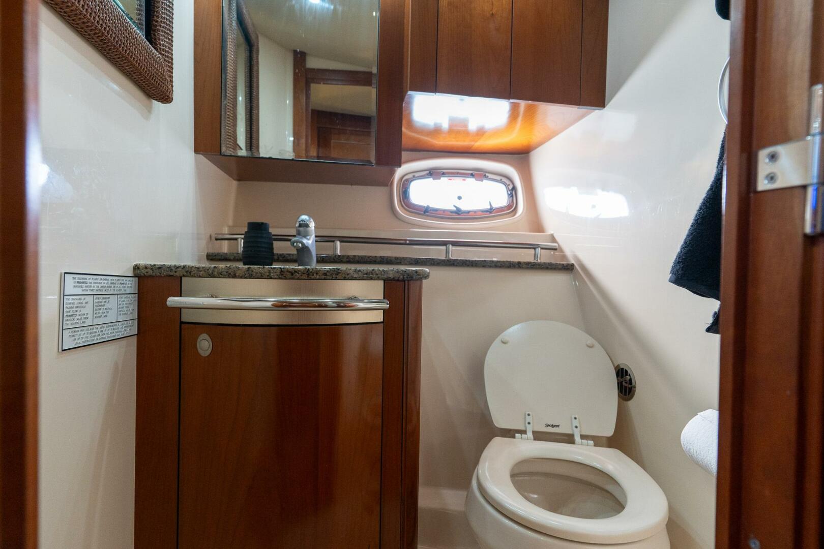 2005 Sea Ray 48 Sundancer - Image 36