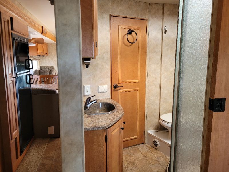 2008 Gulf Stream Conquest Super Nova 6372 - Image 21