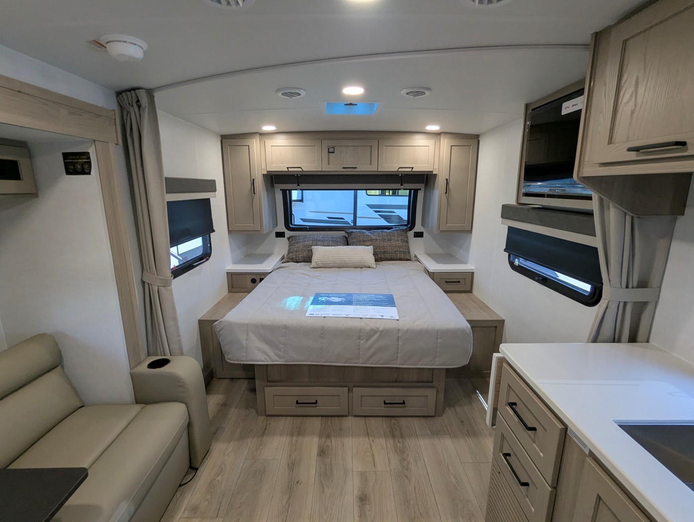 2026 Forest River Rockwood Mini Lite 2109S - Image 9