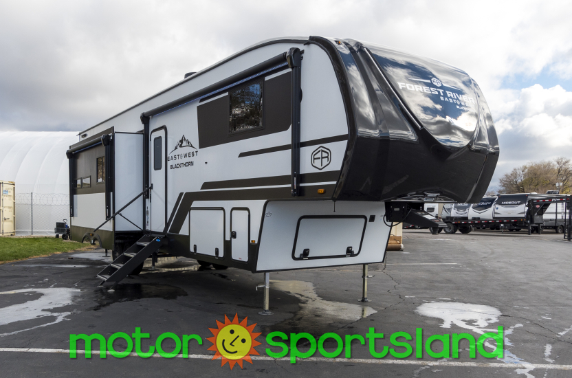 2025 East to West Blackthorn 3400R-OK Fifth Wheel
