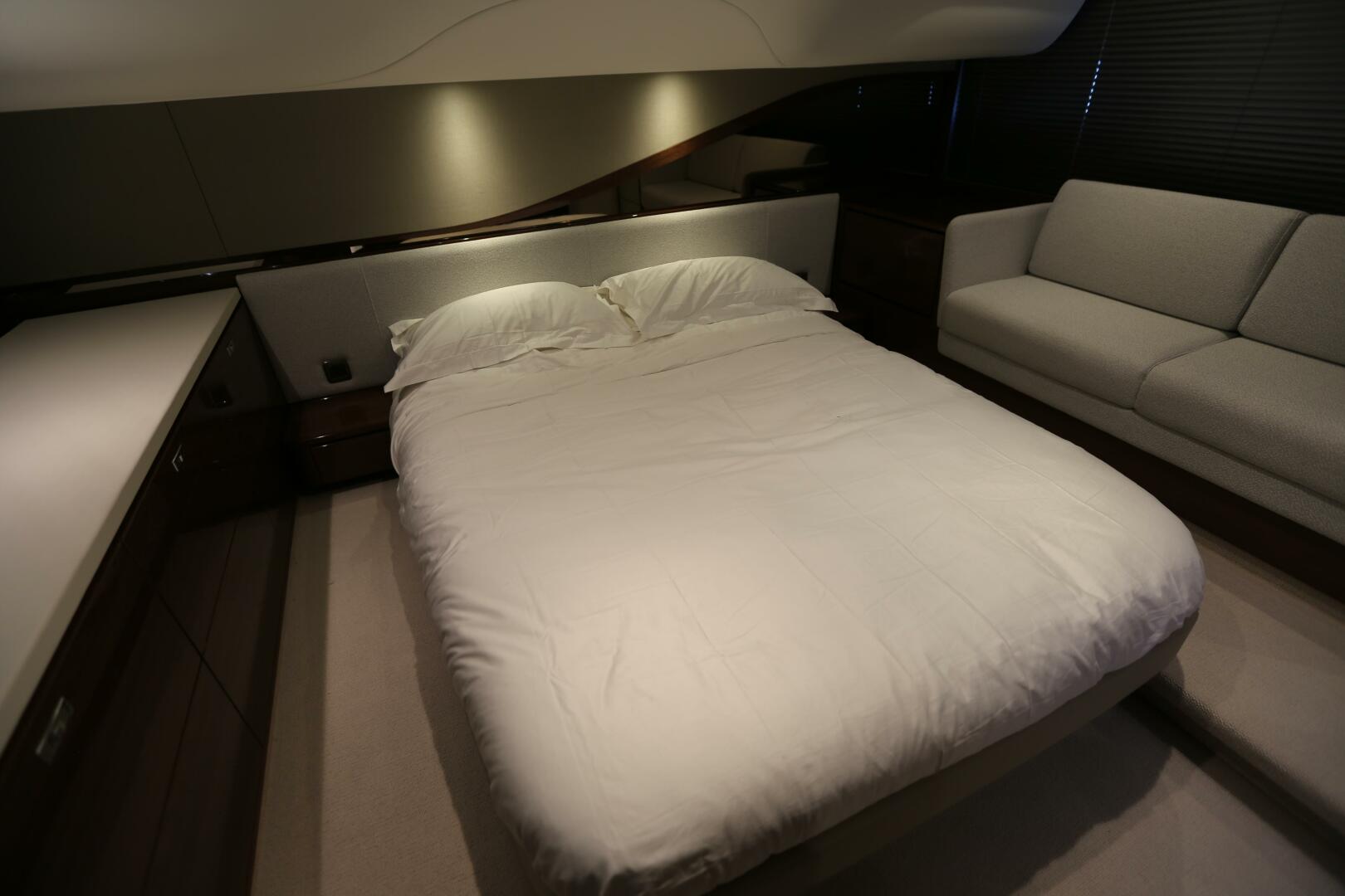 2024 Princess Princess F45 - Image 33