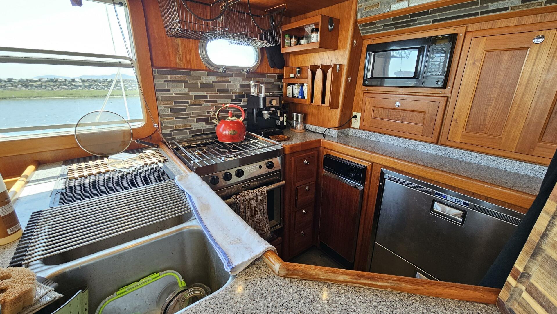 2002 Nordhavn - Image 10