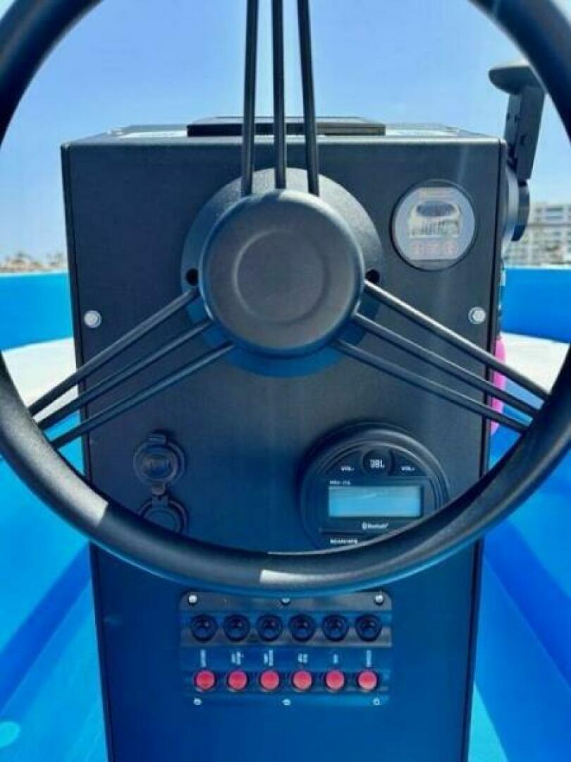 2024 Vision WX Tritoon - Image 173
