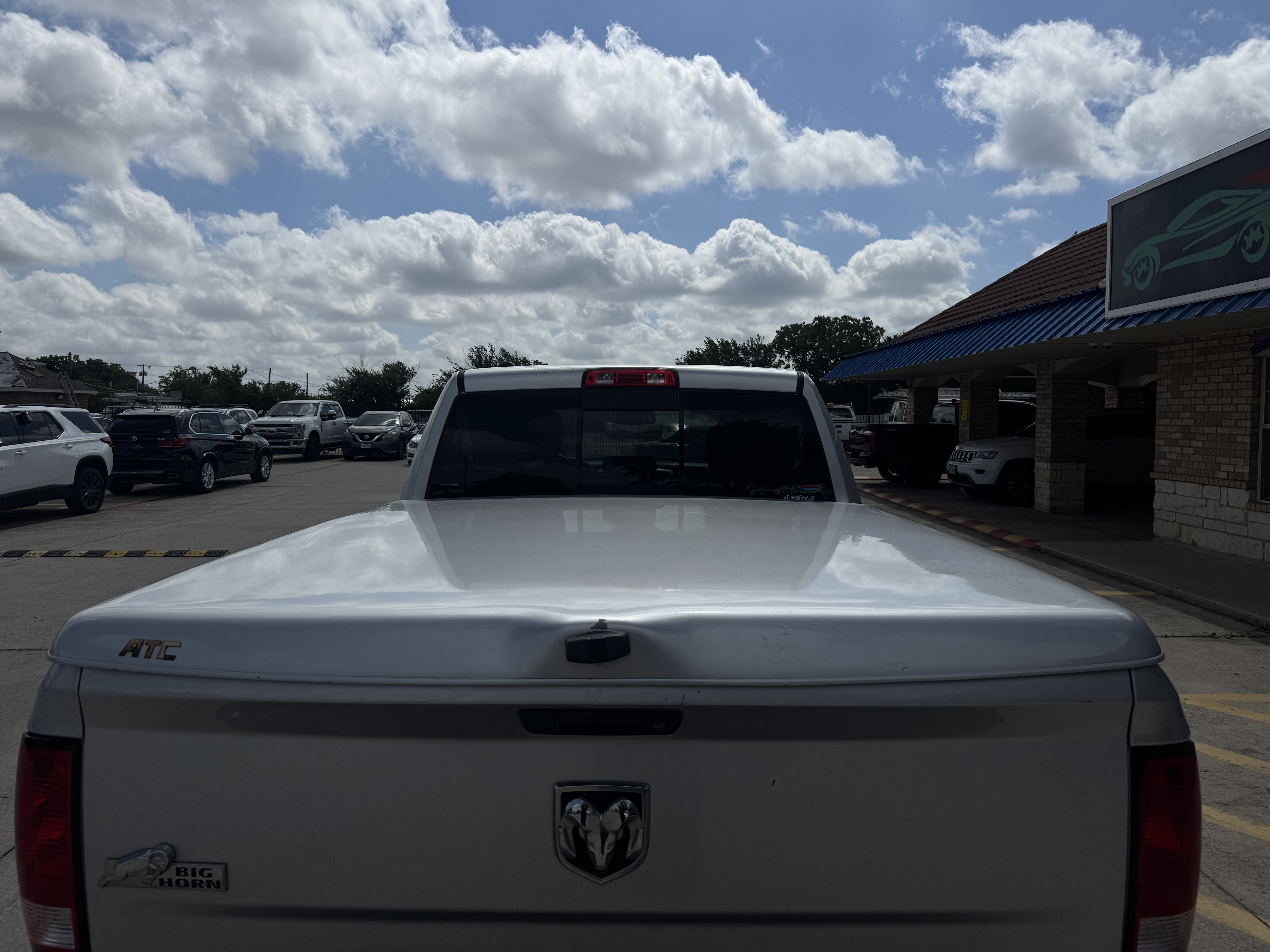 2014 Ram 1500 Pickup-V8 Quad Cab SLT 2WD - Image 6