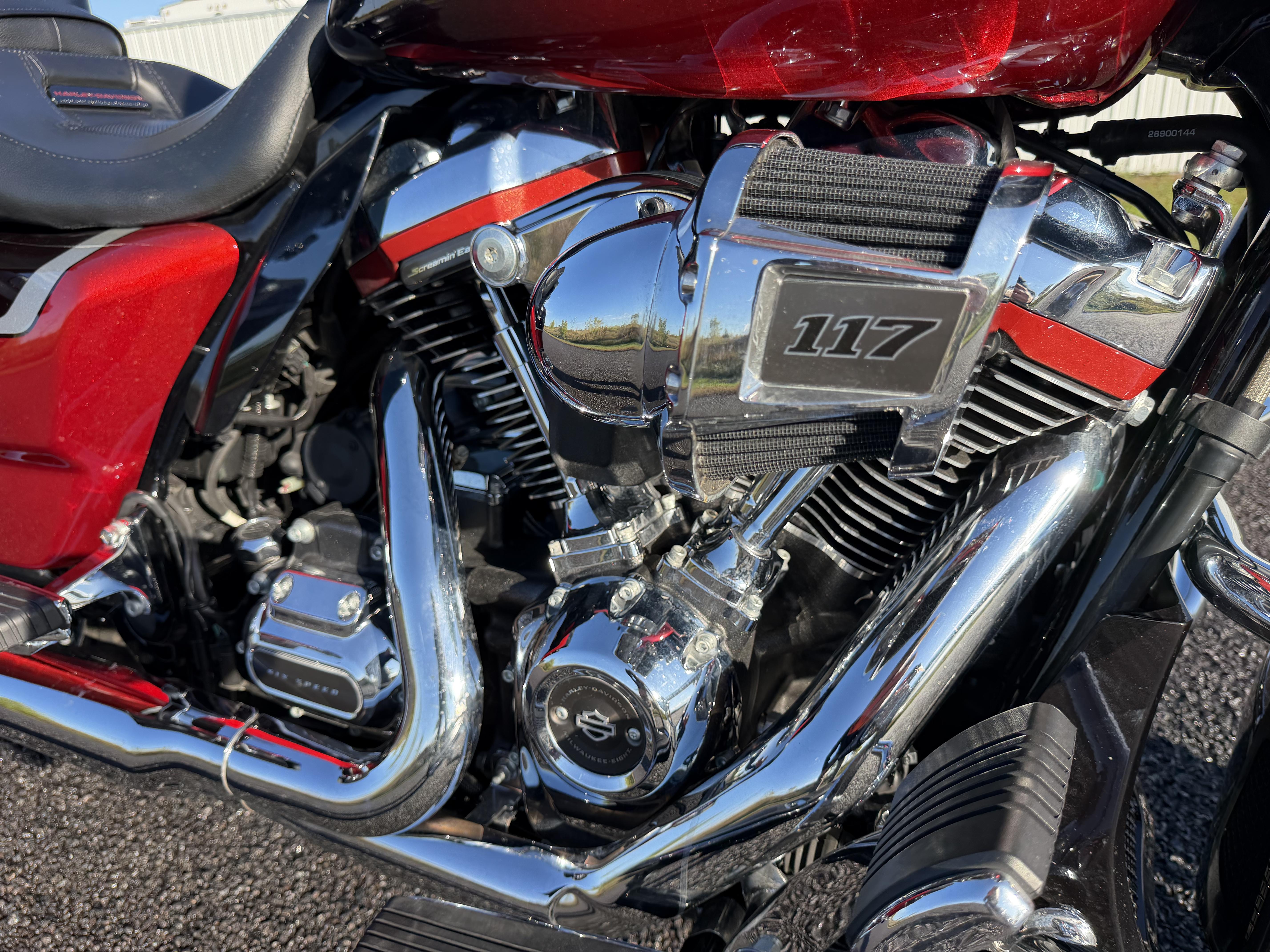 2021 HARLEY DAVIDSON STREET GLIDE 117 CVO - Image 5